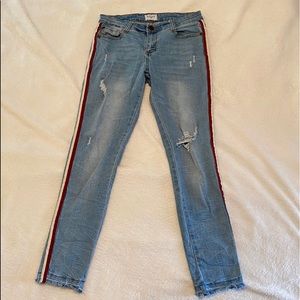 Side Tapered Jeans